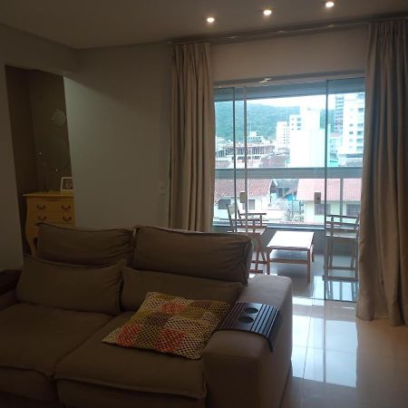 Aconchegante Apartamento Em Itapema 300 Mts Praia Exterior foto